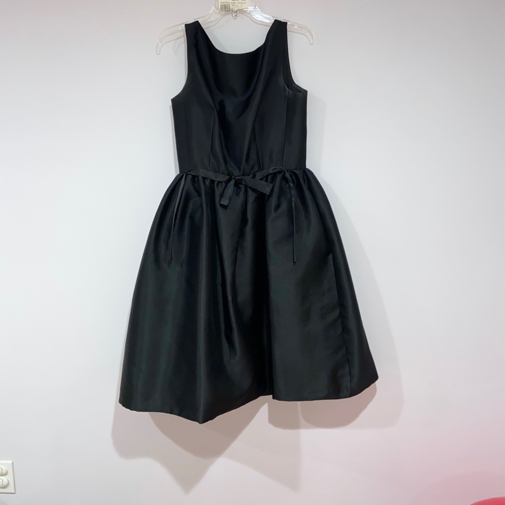 Taylor Dresses Black Sleeveless Satin A Line Dress